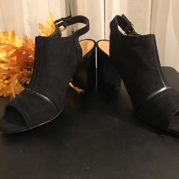 🍁Tommy Hilfiger Black suedish Peep toe booties🍁 - Picture 5 of 8